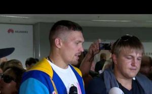  Александр Усик. Интервью в а/п Борисполь после победы в бою за титул чемпиона мира WBO 
