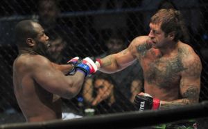 Виталий Минаков: "В UFC Александру дали бы добить Мондрагона"
