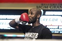 Джулиан Уильямс: "Угас был уволен из Top Rank после поражения, но не отказался от мечты"