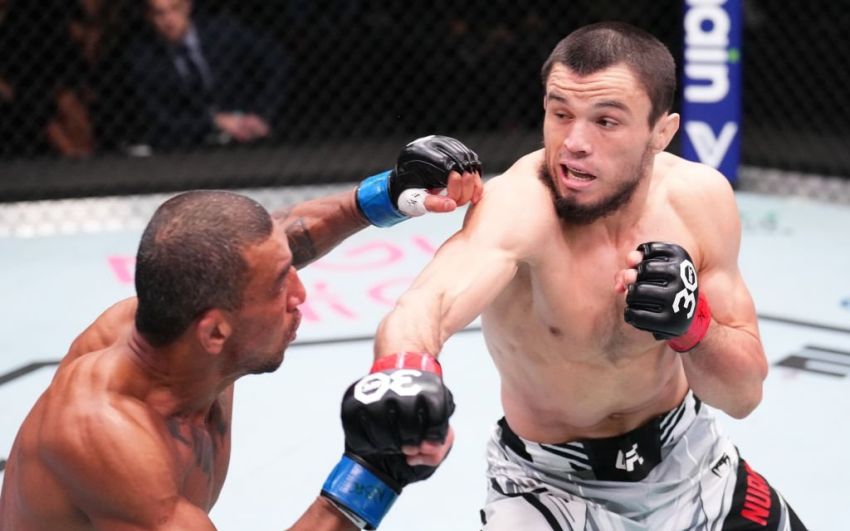 Видео боя Умар Нурмагомедов - Раони Барселос UFC Fight Night 217