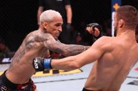 Чарльз Оливейра засабмитил Матеуша Гамрота во втором раунде на UFC FIght Night 261