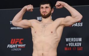 Магомед Анкалаев брутально нокаутировал Марчина Прачнио на UFC Fight Night Moscow