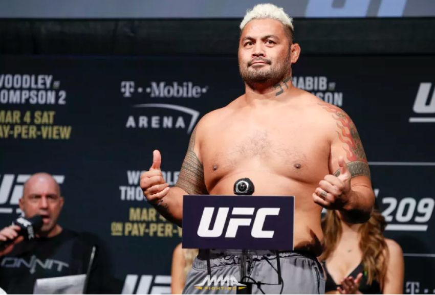 Официально: Марк Хант встретится с Кертисом Блэйдсом на турнире UFC 221