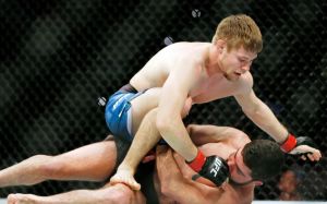 Бонусы турнира UFC on ESPN 7: Алистар Оверим - Жоарзиньо Розенштруйк