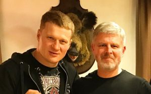 Андрей Рябинский попросил фанатов поддержать Александра Поветкина накануне боя против Энтони Джошуа