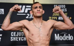 Результаты взвешивания турнира UFC 238: Генри Сехудо - Марлон Мораес, Валентина Шевченко - Джессика Ай 