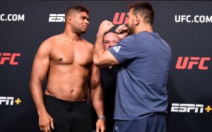 Видео боя Алистар Оверим - Аугусто Сакаи UFC on ESPN+ 34