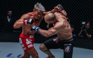 Видео боя Йошихиро Акияма - Шериф Мохамед ONE Championship King of the Jungle