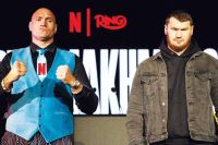 Мозес Итаума дал прогноз на бой Фьюри - Махмудов