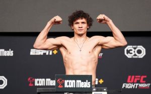 Менеджер Копылова: "Контракт с UFC мы на сто процентов продлеваем"
