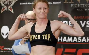 Тоня Эвинджер вернется турнире UFC в Остине