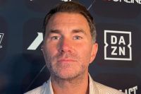 Эдди Хирн призвал отстранить бойцов Zuffa Boxing от титульных поединков