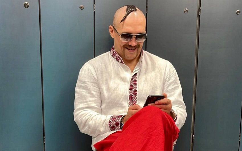 Александр Усик: "Парни на передовой говорят, что мои действия их вдохновляют"