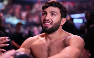 Бадаев считает, что Царукян даст бой любому топу легкого веса UFC, включая Махачева