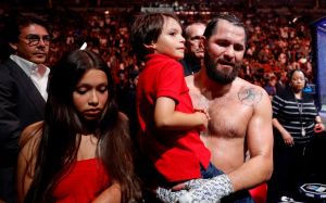 Хорхе Масвидаль завершил карьеру после поражения Гилберту Бернсу на UFC 287