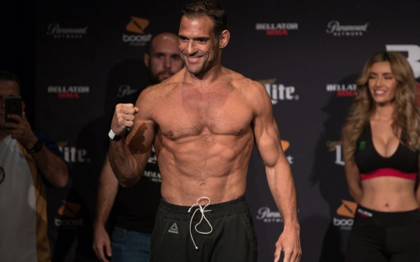 Видео боя Крис Ханикатт – Лео Лэйте Bellator 202