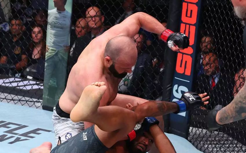 Видео боя Азамат Мурзаканов – Брендсон Рибейро UFC 316