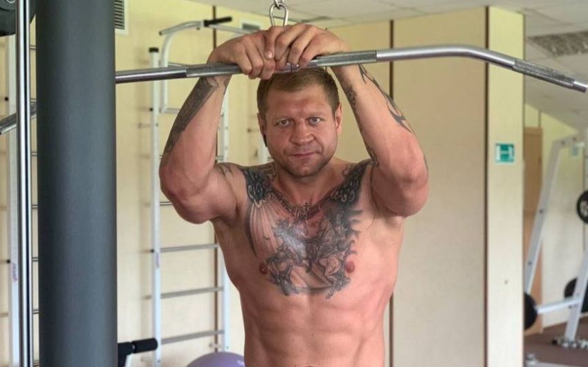 Глава лиги АСА: "По моей информации, все семь дней ареста Емельяненко продолжал тренироваться"