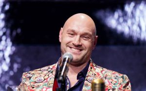 Менеджер рассказал о мотивации Тайсона Фьюри перед реваншем с Александром Усиком: "Дело не в деньгах"