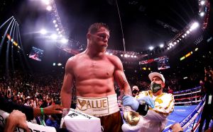 WBC санкционировало бой между Саулем Альваресом и Илунгой Макабу