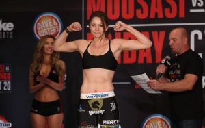 Видео боя Кристина Вильямс - Бруна Эллен Bellator 210