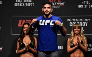UFC Fight night 134: Насрат Хакпараст победил Марка Диакисе
