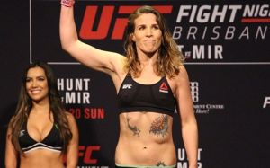 Глава Bellator Скотт Кокер объяснил, почему дал шанс Лесли Смит