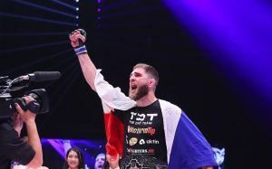 Чемпион Rizin Иржи Прохаска рассматривает бой за титул Bellator с Райаном Бейдером