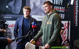 Эдди Хирн рассказал о звонке промоутеру Усика: "Они не хотят разговаривать о поединке"