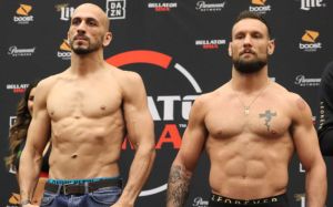 Взвешивание участников турнира Bellator 219: Андрей Корешков - Майк Джаспер
