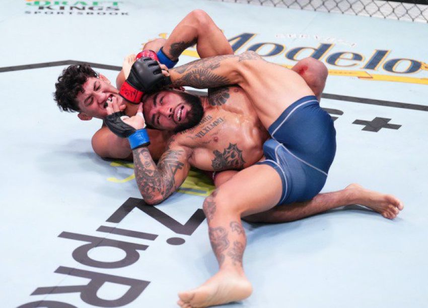 Дана Уайт подписал в UFC 17-летнего мексиканца