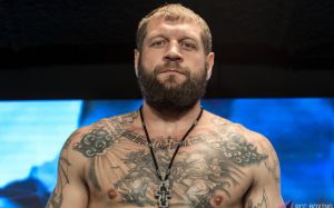 Александр Емельяненко: "Если предложат выступить по боксу, то я подумаю"