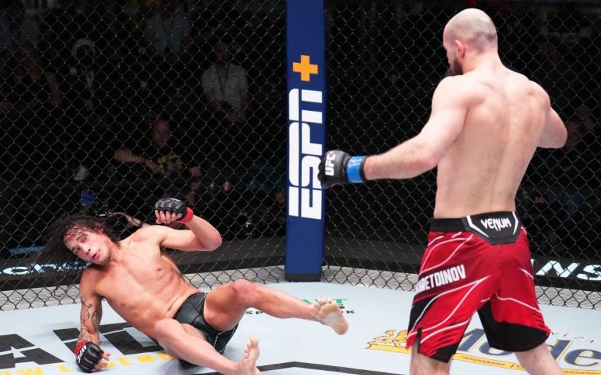 Видео боя Ринат Фахретдинов - Брайан Батл UFC Fight Night 216