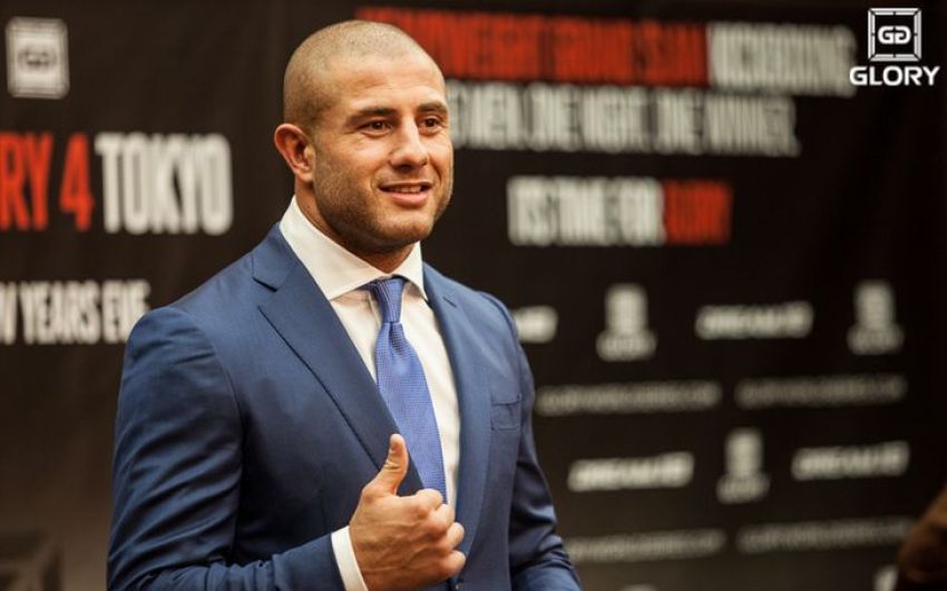 Гокан Саки подписал контракт с UFC 