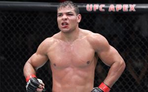 Даниэль Кормье считает, что Косту засудили на UFC Fight Night 196
