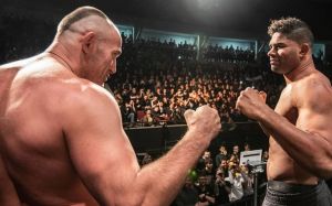 Видео боя Алистар Оверим - Алексей Олейник UFC Fight Night 149