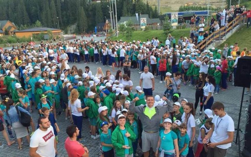 Усик посетил «Артек»