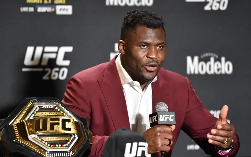 Фрэнсис Нганну раскритиковал работу судей на UFC on ESPN 27
