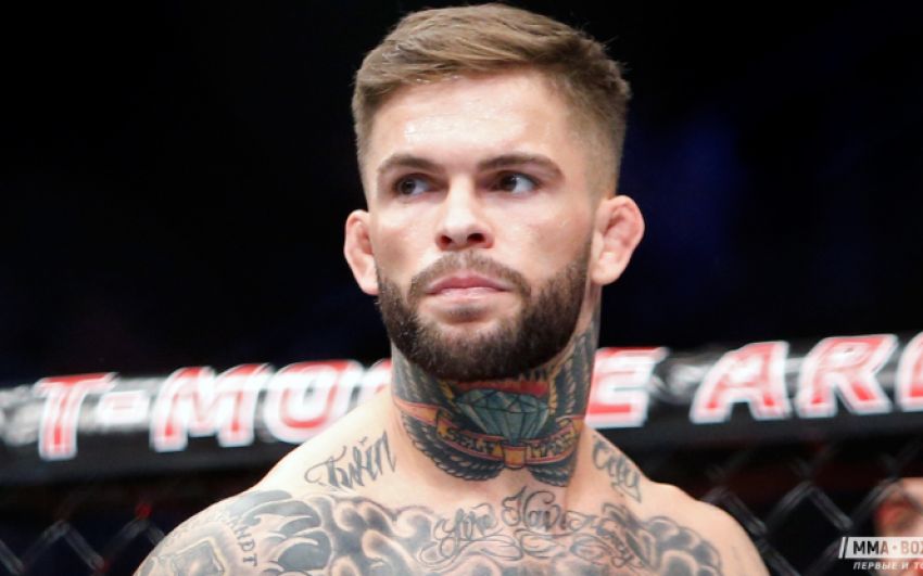 Коди Гарбрандт сломал руку в бою с Ти Джеем Диллашоу на турнире UFC 217