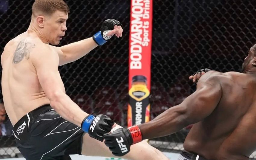 Максим Гришин победил Уильяма Найта на турнире UFC 271