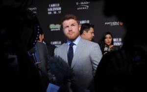 Тренер Головкина назвал Альвареса «сопляком» и раскритиковал его соперников 