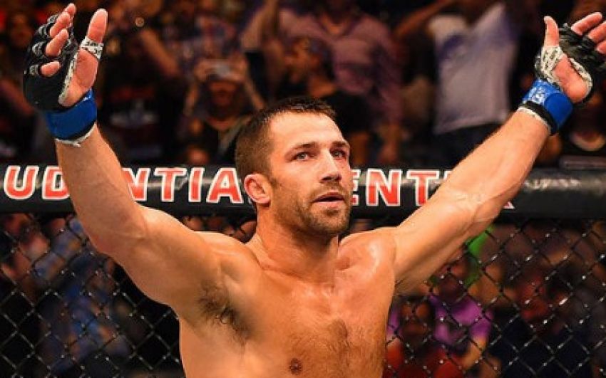Рокхолд нокаутировал Вайдмана и стал чемпионом UFC в среднем весе
