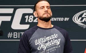Джо Роган: "Присутствие CM Punk в основном карде UFC 225 — это безумие"