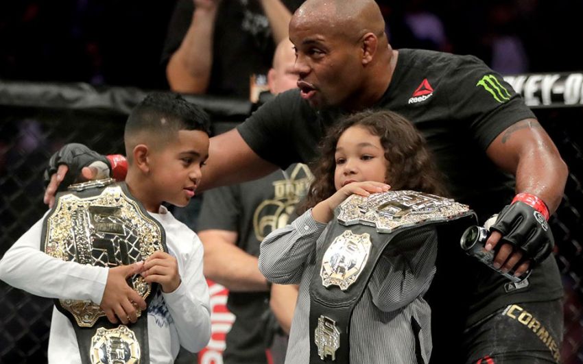 Даниэль Кормье: "Бой с Леснаром на UFC 235 может стать моим последним выступлением"