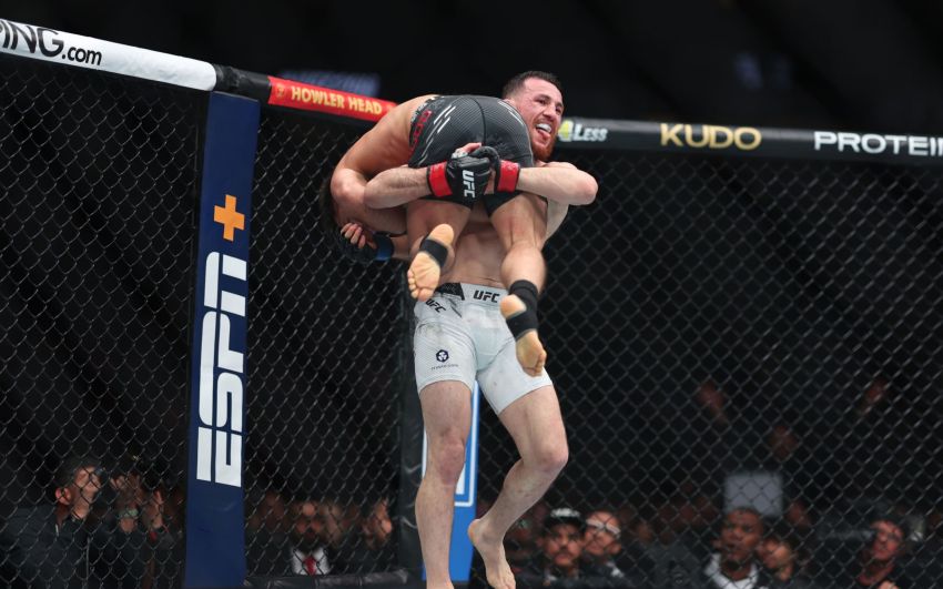 Мераб Двалишвили уверенно отправил на пенсию Генри Сехудо на UFC 298