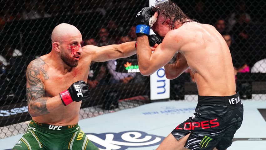 Алекс Волкановски вернул титул в бою против Диего Лопеса на UFC 314