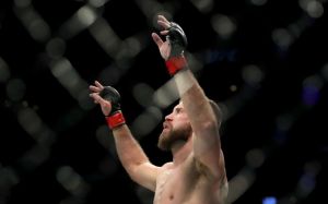 Дональд Серроне одержал победу над Элом Яквинтой на UFC Fight Night 151