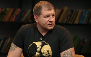 Александр Емельяненко поделился эмоциями от победы Яна и других россиян на UFC 267