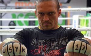 Александр Усик - о походе в политику: "Все возможно"