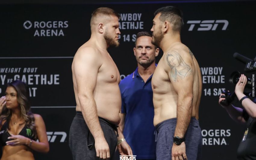 Видео боя Марчин Тыбура - Аугусто Сакаи UFC Fight Night 158